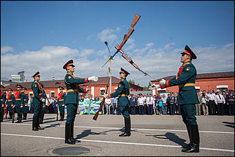 20 август 2016 г., Барнаул © Амител Вячеслав Мельников   Как отмечали 50-летний юбилей летной школы в Барнауле. Смотрим