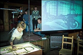 28 октября 2011   День автомобилиста с  Автоцентром   АНТ  официальным дилером Hyundai в клубе "Pistols"