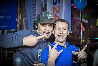 28 октября 2011   День автомобилиста с  Автоцентром   АНТ  официальным дилером Hyundai в клубе "Pistols"