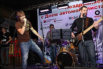 28 октября 2011   День автомобилиста с  Автоцентром   АНТ  официальным дилером Hyundai в клубе "Pistols"