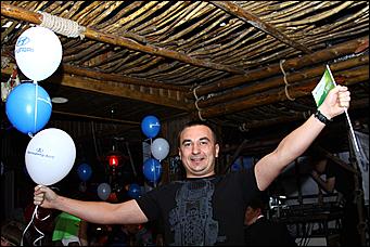 28 октября 2011   День автомобилиста с  Автоцентром   АНТ  официальным дилером Hyundai в клубе "Pistols"