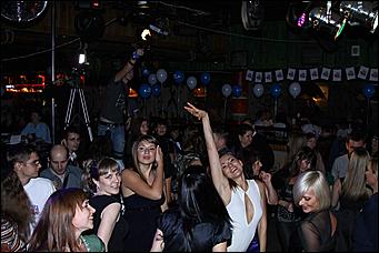 28 октября 2011   День автомобилиста с  Автоцентром   АНТ  официальным дилером Hyundai в клубе "Pistols"