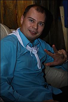 28 октября 2011   День автомобилиста с  Автоцентром   АНТ  официальным дилером Hyundai в клубе "Pistols"