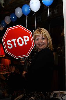 28 октября 2011   День автомобилиста с  Автоцентром   АНТ  официальным дилером Hyundai в клубе "Pistols"