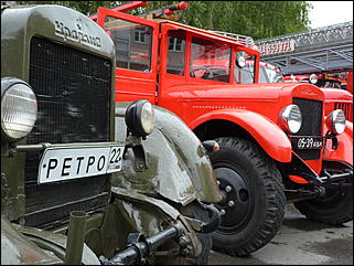 31 август 2013 г., Барнаул   Выставка ретро-автомобилей и современной автотехники