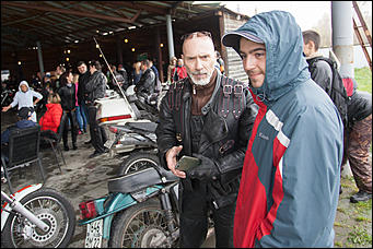 2 октябрь 2016 г., Барнаул © Амител Вячеслав Мельников   Байкеры в городе: как закрывали  мотосезон в Барнауле