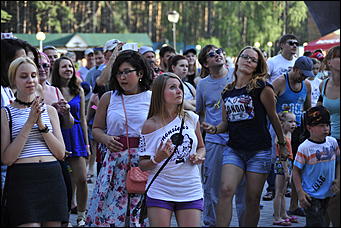 1 июль 2017 г., Барнаул   Яркие краски 60-х: как на Алтае прошел фестиваль "Because of the Beatles"