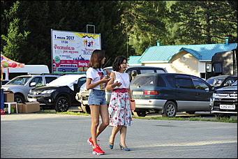1 июль 2017 г., Барнаул   Яркие краски 60-х: как на Алтае прошел фестиваль "Because of the Beatles"