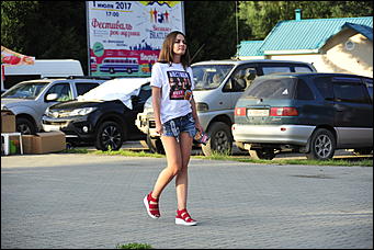 1 июль 2017 г., Барнаул   Яркие краски 60-х: как на Алтае прошел фестиваль "Because of the Beatles"