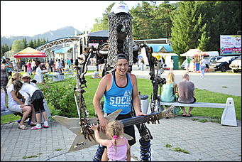 1 июль 2017 г., Барнаул   Яркие краски 60-х: как на Алтае прошел фестиваль "Because of the Beatles"
