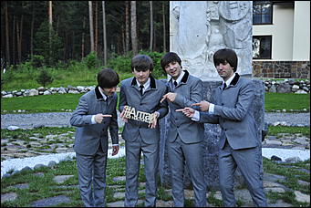 1 июль 2017 г., Барнаул   Яркие краски 60-х: как на Алтае прошел фестиваль "Because of the Beatles"