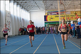 4 декабрь 2016 г., Барнаул © Амител Вячеслав Мельников   Воля к победе. Как проходило первенство края по легкой атлетике. Фоторепортаж
