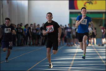 4 декабрь 2016 г., Барнаул © Амител Вячеслав Мельников   Воля к победе. Как проходило первенство края по легкой атлетике. Фоторепортаж