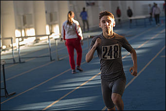 4 декабрь 2016 г., Барнаул © Амител Вячеслав Мельников   Воля к победе. Как проходило первенство края по легкой атлетике. Фоторепортаж
