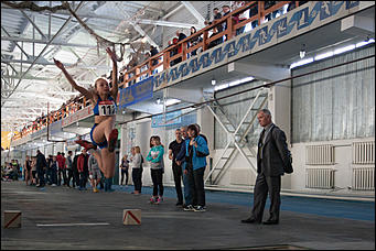 4 декабрь 2016 г., Барнаул © Амител Вячеслав Мельников   Воля к победе. Как проходило первенство края по легкой атлетике. Фоторепортаж