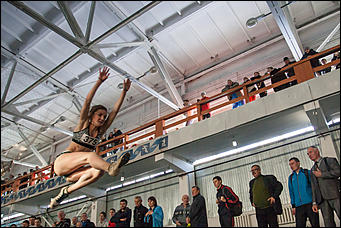 4 декабрь 2016 г., Барнаул © Амител Вячеслав Мельников   Воля к победе. Как проходило первенство края по легкой атлетике. Фоторепортаж