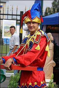 11 августа 2007 г., Белокуриха   День рождения Белокурихи

(фото Кристины Красниковой)