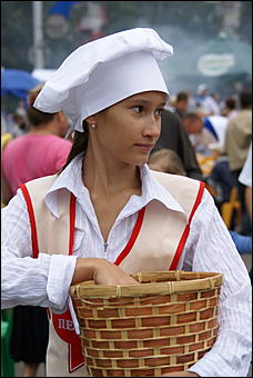 11 августа 2007 г., Белокуриха   День рождения Белокурихи

(фото Кристины Красниковой)