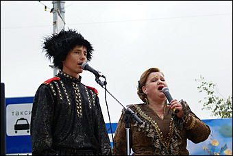 11 августа 2007 г., Белокуриха   День рождения Белокурихи

(фото Кристины Красниковой)