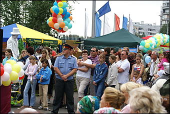 11 августа 2007 г., Белокуриха   День рождения Белокурихи

(фото Кристины Красниковой)