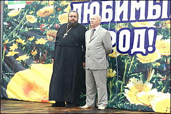 11 августа 2007 г., Белокуриха   День рождения Белокурихи

(фото Кристины Красниковой)