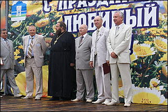 11 августа 2007 г., Белокуриха   День рождения Белокурихи

(фото Кристины Красниковой)