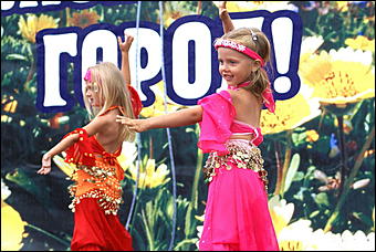 11 августа 2007 г., Белокуриха   День рождения Белокурихи

(фото Кристины Красниковой)