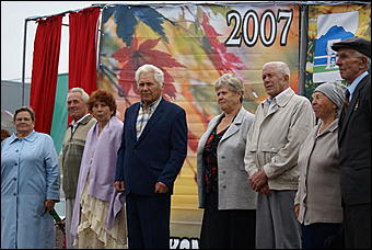 11 августа 2007 г., Белокуриха   День рождения Белокурихи

(фото Кристины Красниковой)