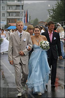 11 августа 2007 г., Белокуриха   День рождения Белокурихи

(фото Кристины Красниковой)