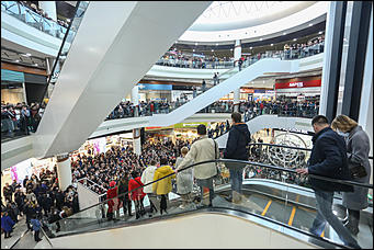 27 марта 2019 г., Барнаул. Екатерина Смолихина   Увидеть БГ с эскалатора: как в Барнауле прошел бесплатный концерт "Аквариума"