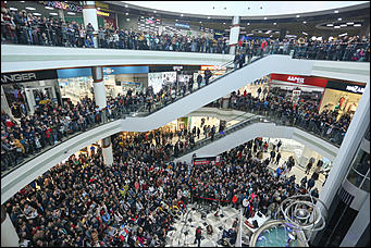 27 марта 2019 г., Барнаул. Екатерина Смолихина   Увидеть БГ с эскалатора: как в Барнауле прошел бесплатный концерт "Аквариума"