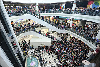 27 марта 2019 г., Барнаул. Екатерина Смолихина   Увидеть БГ с эскалатора: как в Барнауле прошел бесплатный концерт "Аквариума"