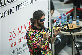 27 марта 2019 г., Барнаул. Екатерина Смолихина   Увидеть БГ с эскалатора: как в Барнауле прошел бесплатный концерт "Аквариума"