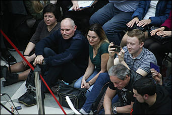 27 марта 2019 г., Барнаул. Екатерина Смолихина   Увидеть БГ с эскалатора: как в Барнауле прошел бесплатный концерт "Аквариума"