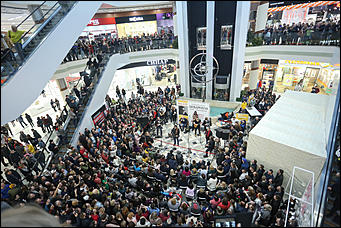 27 марта 2019 г., Барнаул. Екатерина Смолихина   Увидеть БГ с эскалатора: как в Барнауле прошел бесплатный концерт "Аквариума"