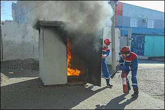 29 апреля 2019 г., Барнаул   Голыми руками не возьмешь: как в Барнауле выбирали лучшего электромонтера