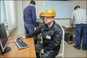 29 апреля 2019 г., Барнаул   Голыми руками не возьмешь: как в Барнауле выбирали лучшего электромонтера