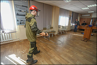 29 апреля 2019 г., Барнаул   Голыми руками не возьмешь: как в Барнауле выбирали лучшего электромонтера