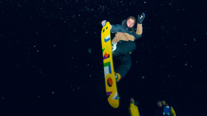 12 декабря 2015 г.   12 декабря 2015 года на склоне ГЛК "Авальман" с 17:00 прошел открытый чемпионат по сноуборду в дисциплине "Биг Эйр"