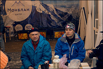 12 декабря 2015 г.   12 декабря 2015 года на склоне ГЛК "Авальман" с 17:00 прошел открытый чемпионат по сноуборду в дисциплине "Биг Эйр"