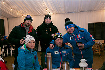 12 декабря 2015 г.   12 декабря 2015 года на склоне ГЛК "Авальман" с 17:00 прошел открытый чемпионат по сноуборду в дисциплине "Биг Эйр"