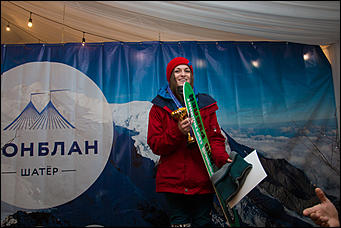 12 декабря 2015 г.   12 декабря 2015 года на склоне ГЛК "Авальман" с 17:00 прошел открытый чемпионат по сноуборду в дисциплине "Биг Эйр"