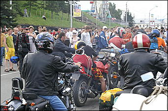 13 июля 2007 г., Барнаул   Сибирское байк-шоу "Без тормозов"
