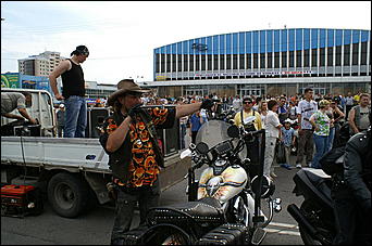 13 июля 2007 г., Барнаул   Сибирское байк-шоу "Без тормозов"