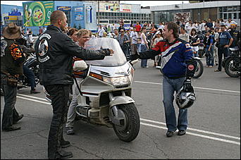 13 июля 2007 г., Барнаул   Сибирское байк-шоу "Без тормозов"