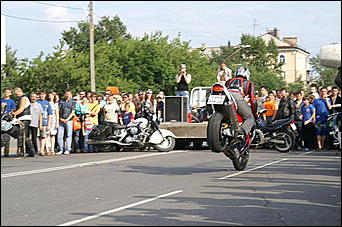 13 июля 2007 г., Барнаул   Сибирское байк-шоу "Без тормозов"