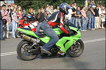 13 июля 2007 г., Барнаул   Сибирское байк-шоу "Без тормозов"