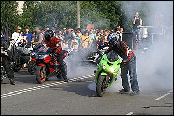 13 июля 2007 г., Барнаул   Сибирское байк-шоу "Без тормозов"