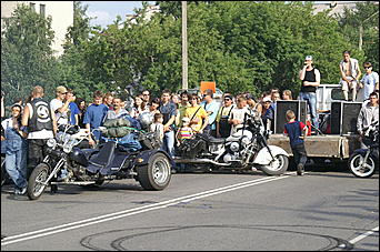 13 июля 2007 г., Барнаул   Сибирское байк-шоу "Без тормозов"