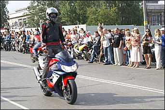 13 июля 2007 г., Барнаул   Сибирское байк-шоу "Без тормозов"
